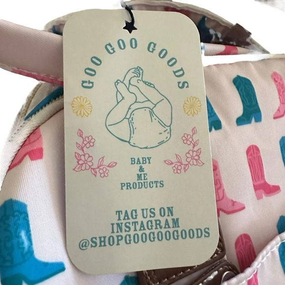 Goo goo Goods The Dolly Bag, diaper bag, nwt - Picture 7 of 8